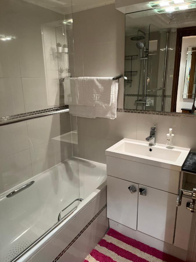 Stunning 1 Bedroom In Stunning Location - Mayfair Area Londýn Exteriér fotografie